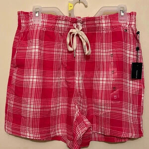 Tommy Hilfiger pink/white plaid high waisted shorts size medium with pockets NWT